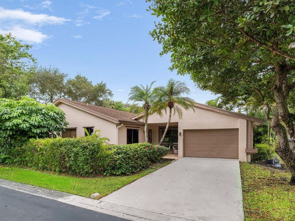 2216 Seagrape Circle, Coconut Creek FL 33066