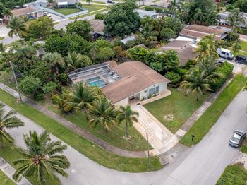 1002 W Broome Street