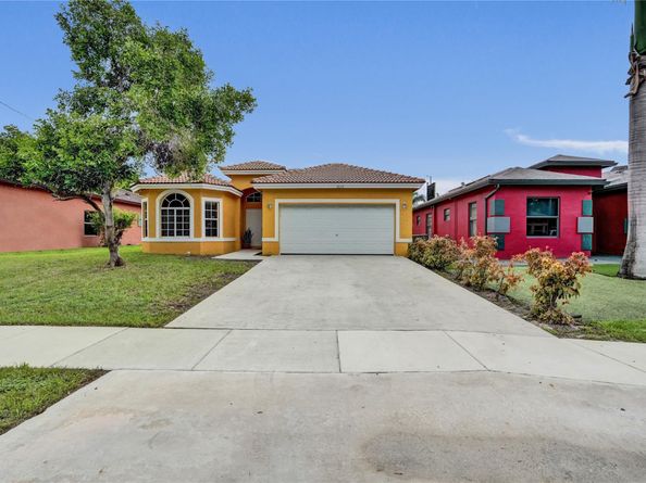 3020 NW 10th Ct, Fort Lauderdale FL 33311