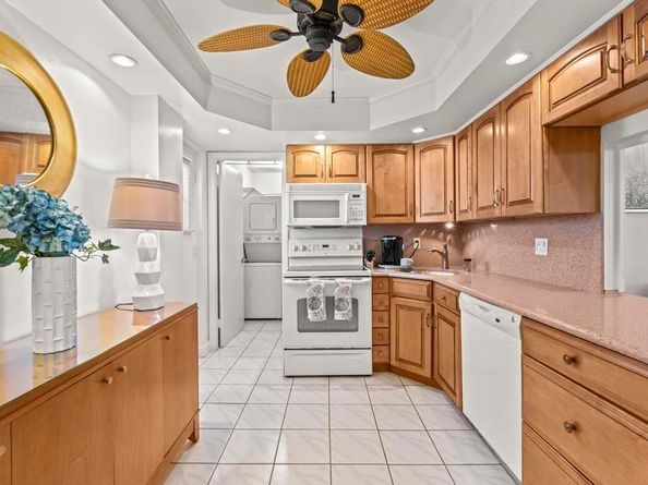 6661 NW 2nd Avenue 402, Boca Raton FL 33487