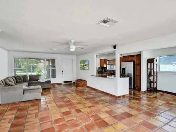 1320 SE 4th Ave, Pompano Beach FL 33060