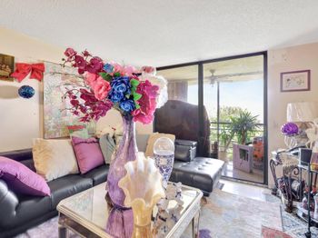 4700 W Lucerne Lakes Boulevard W