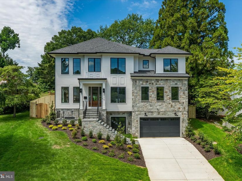 6179 Hardy Drive, Mclean VA 22101