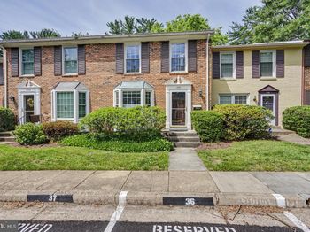 226 Commons Drive NW