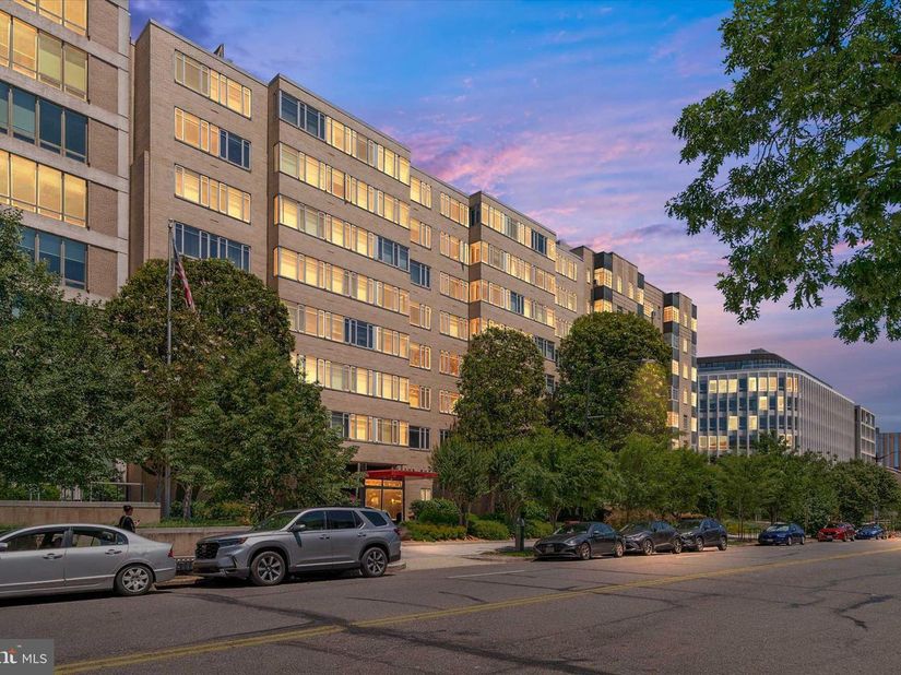 1711 Massachusetts Avenue NW 632, Washington DC 20036