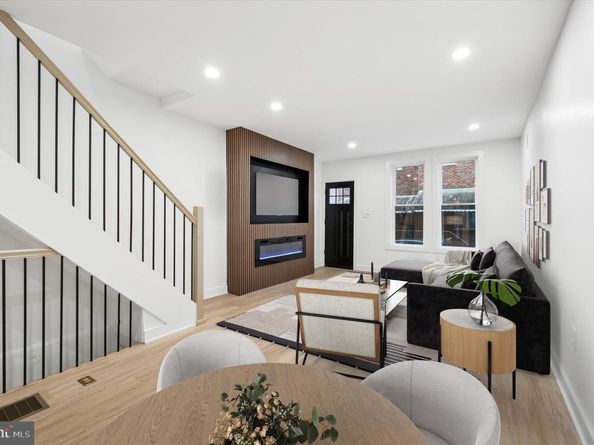 2334 S Warnock Street, Philadelphia PA 19148