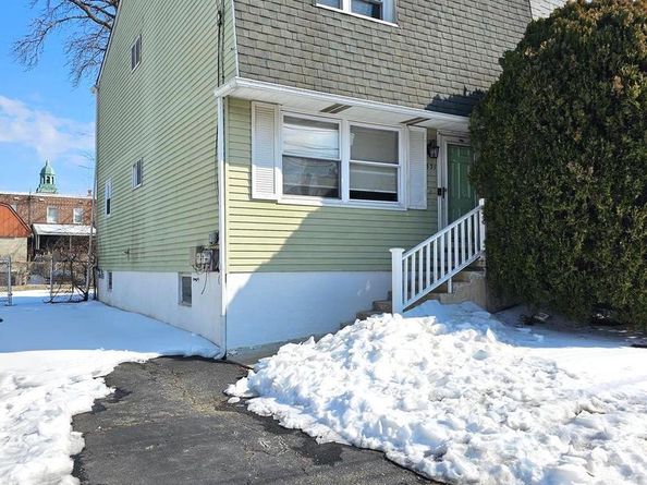 531 Pershing Avenue, Darby PA 19023