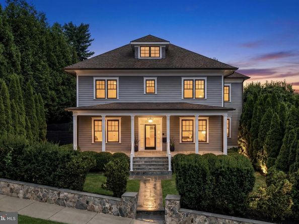 2361 N Edgewood Street, Arlington VA 22207