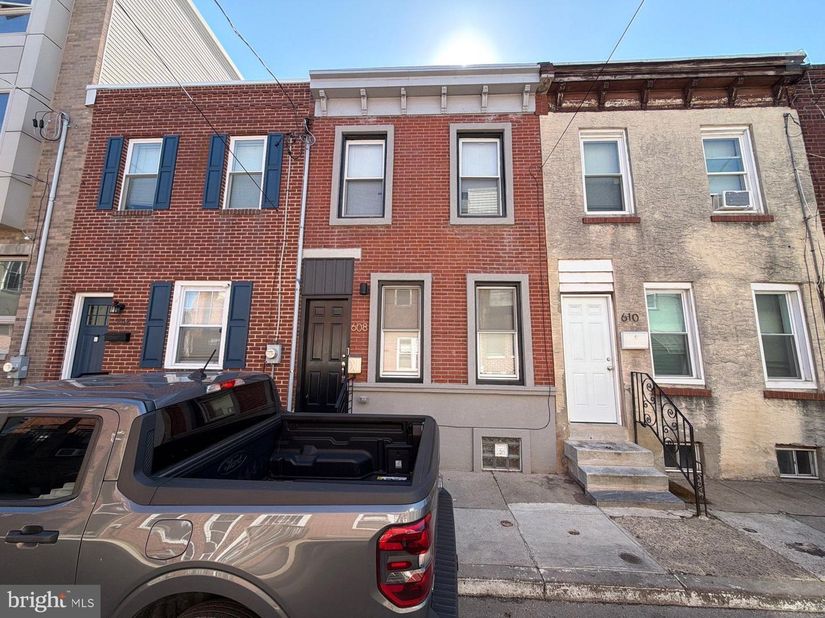 608 Winton Street, Philadelphia PA 19148