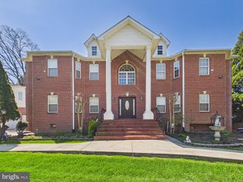 7801 Ridgewood Drive