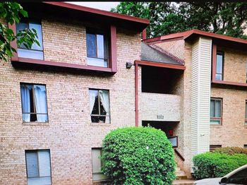 2226 Castle Rock Square