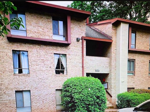 2226 Castle Rock Square 1B, Reston VA 20191