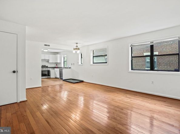 3281 15TH Place SE 202, Washington DC 20020