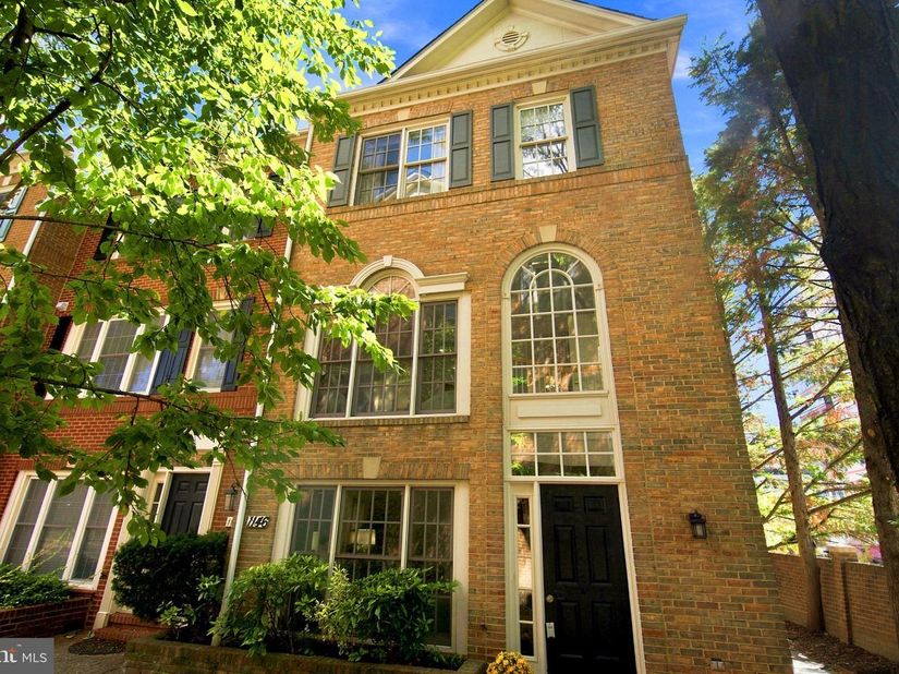1146 N Vernon Street, Arlington VA 22201