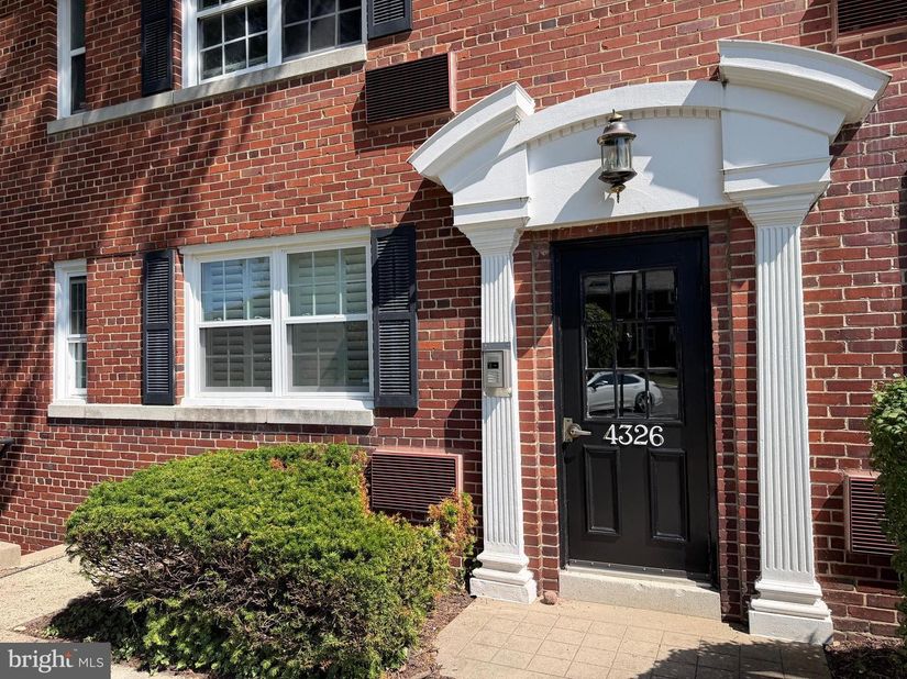4326 N Pershing Drive 43261, Arlington VA 22203