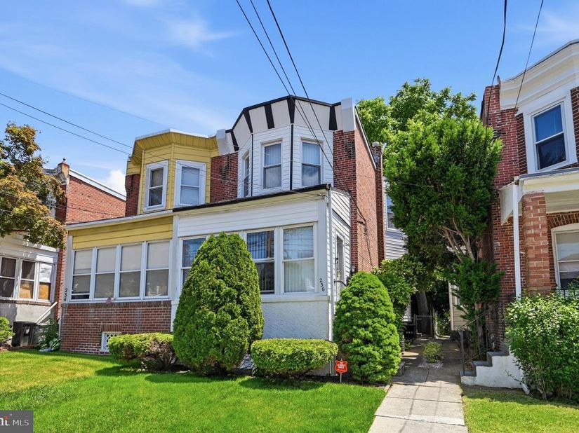 236 Pusey Avenue, Darby PA 19023