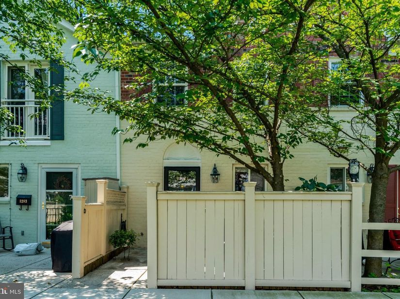 1281 N Van Dorn Street, Alexandria VA 22304