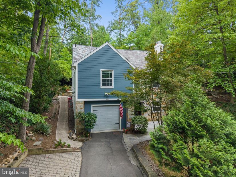 2617 S Arlington Ridge Road, Arlington VA 22202