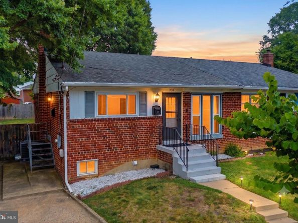 235 S Jenkins Street, Alexandria VA 22304