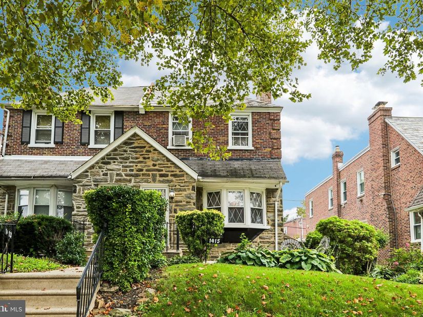1415 E Duval Street, Philadelphia PA 19138