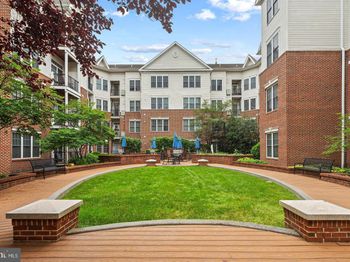 350 W Elm Street