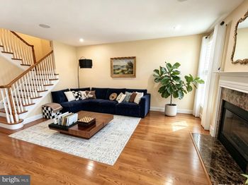 562 Farmdale Circle