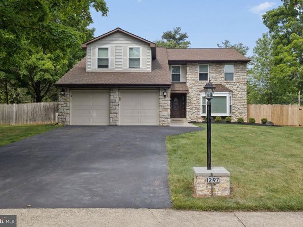 1297 Quarry Commons Drive, Yardley PA 19067