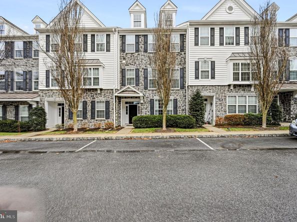 208 Jackdaw Alley 208, Media PA 19063