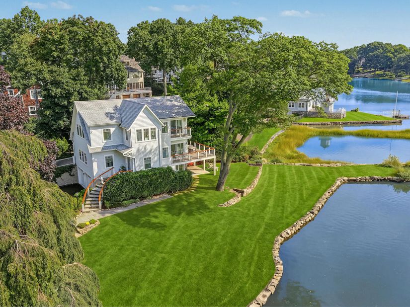 25 Willowmere Avenue, Riverside CT 06878
