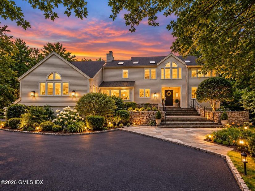 2 Choctaw Lane, Greenwich CT 06831
