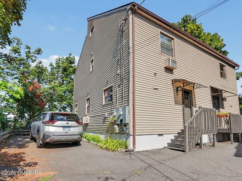 29 Division Street West 3, Greenwich CT 06830