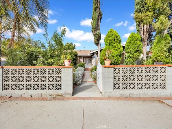 15901 Lassen Street, North Hills CA 91343