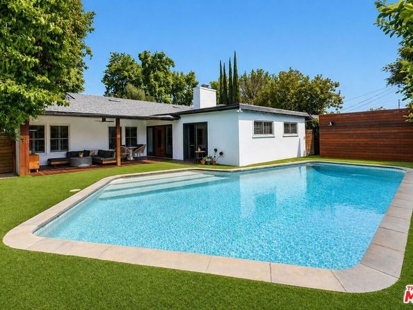 5245 Ventura Canyon Avenue, Van Nuys CA 91401