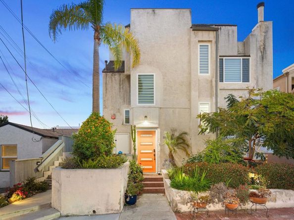 3974 Riviera Dr, San Diego CA 92109