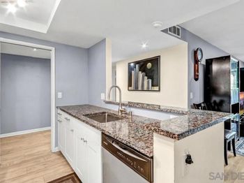 1517 E Garfield