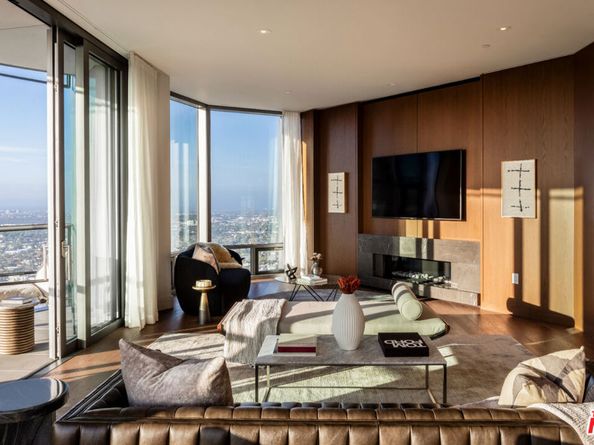 211 W Elm Court 3A, Los Angeles CA 90067