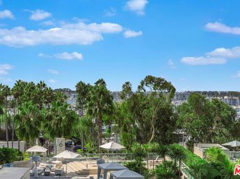 13600 Marina Pointe Drive