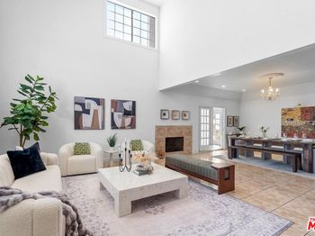 800 S Bronson Avenue