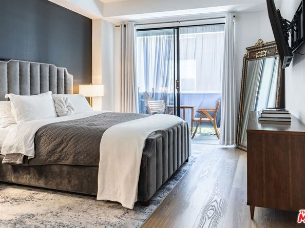 7250 Franklin Avenue 512, Los Angeles CA 90046