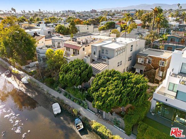 427 Sherman Canal, Venice CA 90291