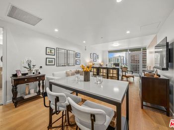 877 Francisco Street