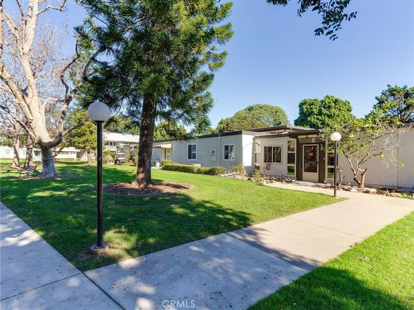 13360 Del Monte Drive 2B, Seal Beach CA 90740