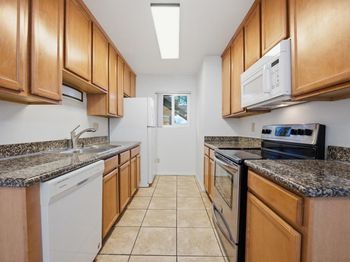 559 E Madison Avenue