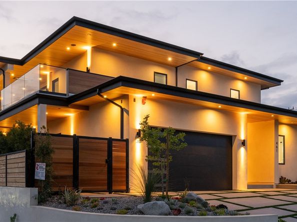 461 NW Chabela Dr., Manhattan Beach CA 90266