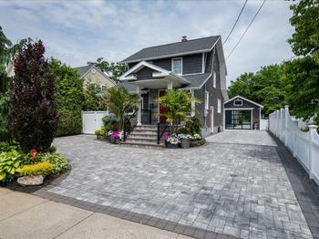 6 Marlboro Place