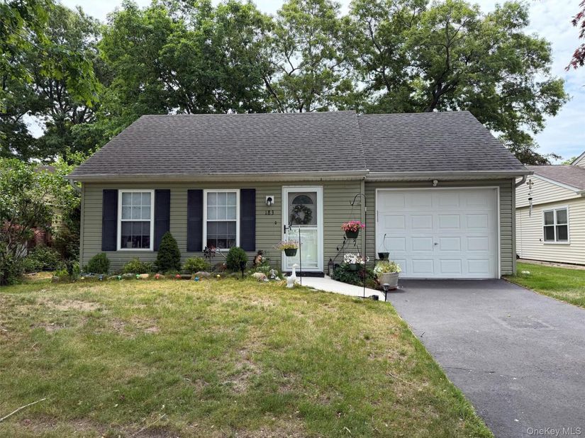 183 Kingston Drive, Ridge NY 11961