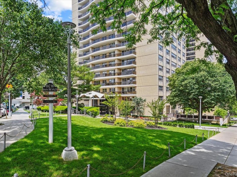 102-10 66th Road 12A, Forest Hills NY 11375