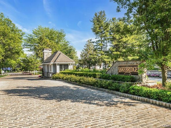 38 Lakebridge Drive S, Kings Park NY 11754