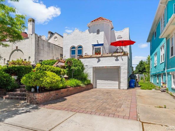 323 E Walnut Street, Long Beach NY 11561