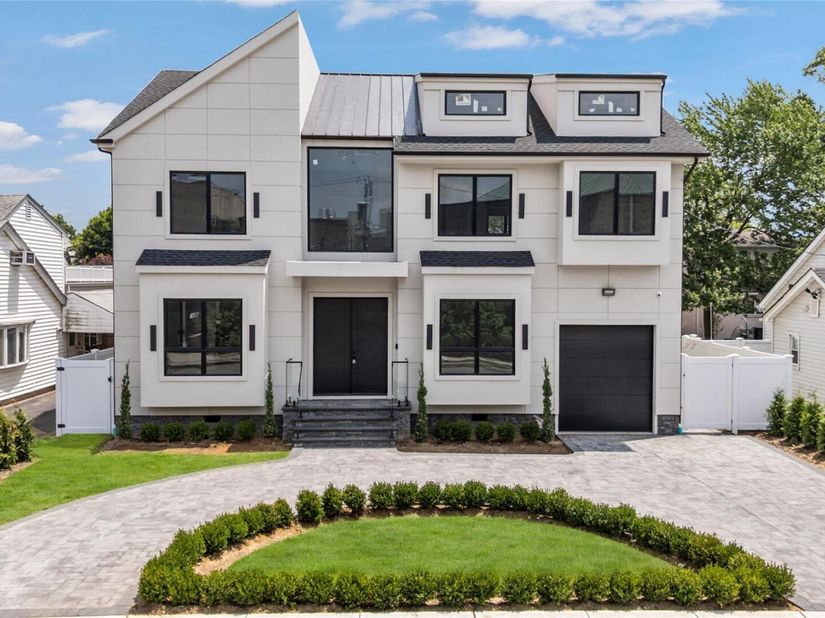 857 Glen Drive, Woodmere NY 11598